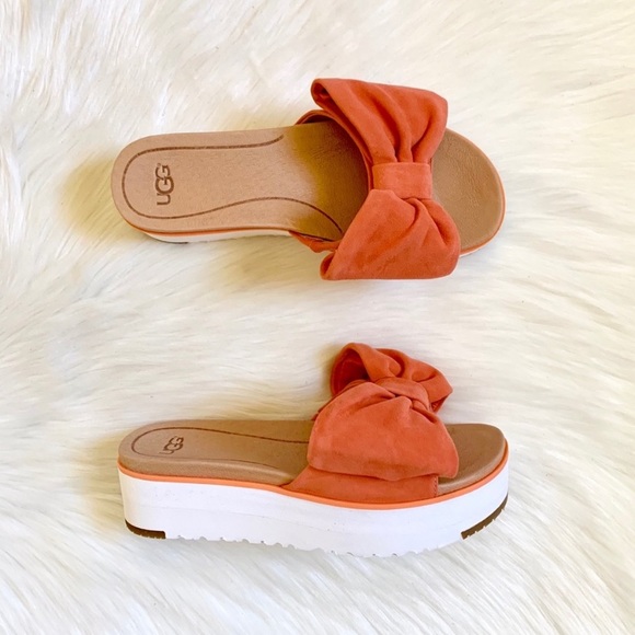 UGG Joan Platform Bow Suede Sandals In Coral - Picture 3 of 8